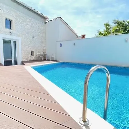 Labirint King Apartmán Medulin